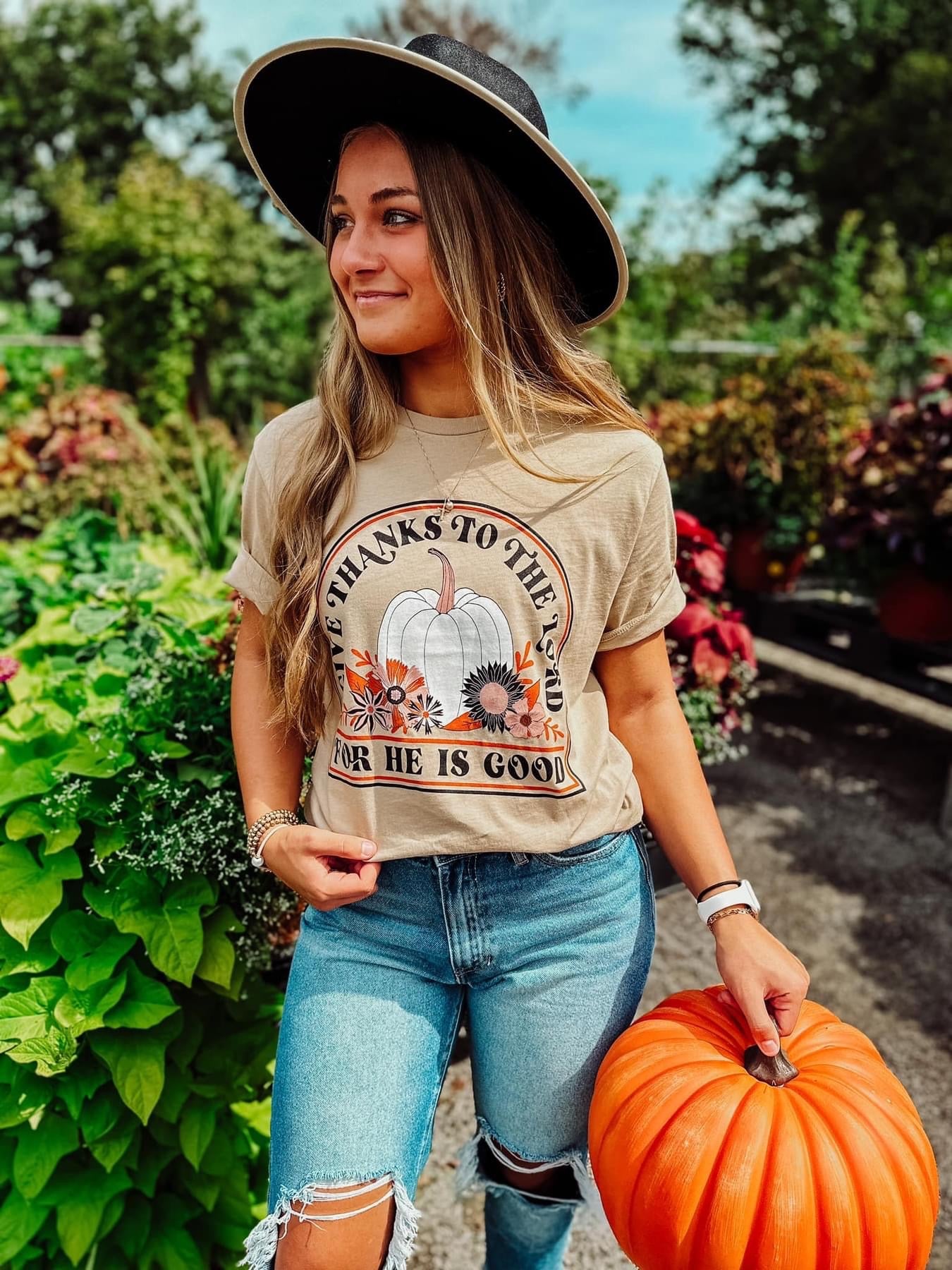 Give Thanks to the Lord Graphic Tee